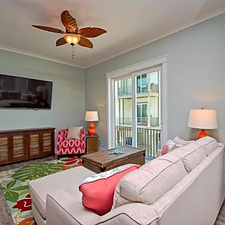 Latitudes 'N Attitudes Apartment